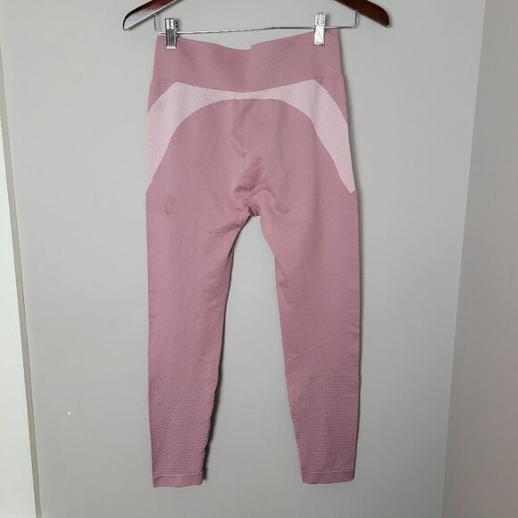 Fabletics Demi Lovato Seamless Two Tone Pink Leggi - Picture 2 of 3